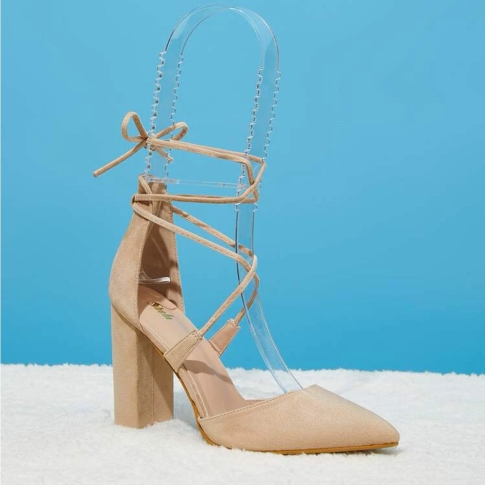 Shoes like new Iused them a couple of times in the office In excellent condition